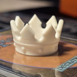 Monarch Token for Magic The Gathering – Perfect for Commander & Casual Play