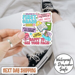 Pegatina personalizada a cuadros para el regreso a clases, con el nombre del profesor, regalo personalizado para el primer día de clases.