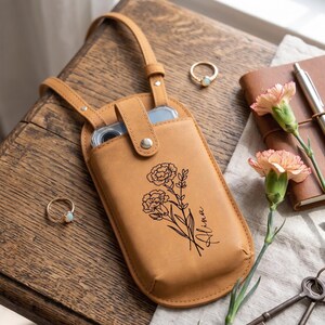 Personalized Birth Month Flower Essential Bag, Custom Birthday Gift for Her, Bridesmaid Gift, Aesthetic Travel Toiletry