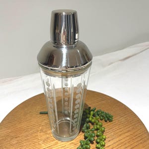 Vintage Glass Cocktail Shaker, MCM Etched Glass Cocktail Mixer, Art Deco Martini Shaker, Polka Dot Barware