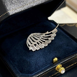 Crystal Angel Wing Brooch: Gold-Plated Cubic Zirconia Pin