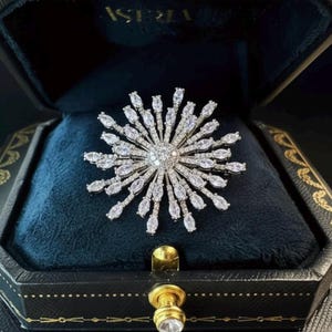 Crystal Starburst Statement Brooch Pin | Elegant Cubic Zirconia Brooch