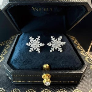 Cubic Zirconia Snowflake Stud Earrings: Gold-Plated Winter Jewelry