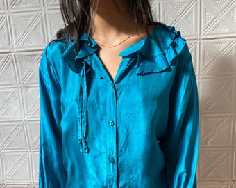 Aqua-zijden blouse jaren 90: top met kraag met ruches, maat Large
