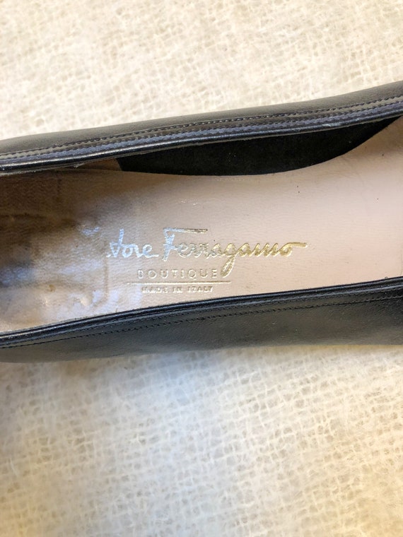 vintage Ferragamo shoes / black leather kitten he… - image 5