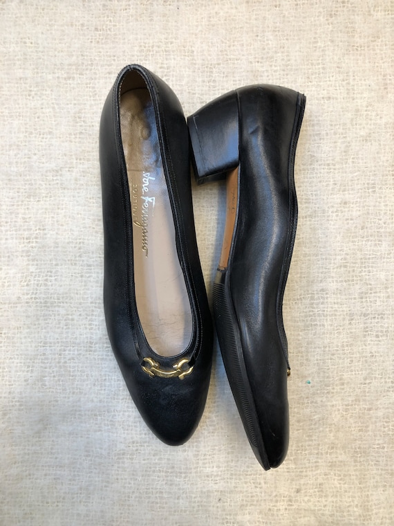 vintage Ferragamo shoes / black leather kitten he… - image 2