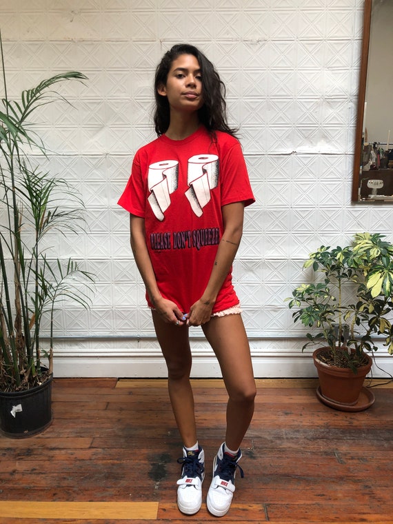 vintage 80s kitsch graphic tee / 1980s tshirt / Ch