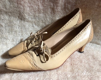 Vintage Manolo Blahnik Leather Brogue Kitten Heels - Size 36