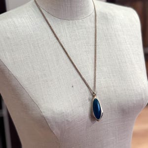 vintage mod gold and green necklace / 70s Sarah Coventry emerald green pendant necklace