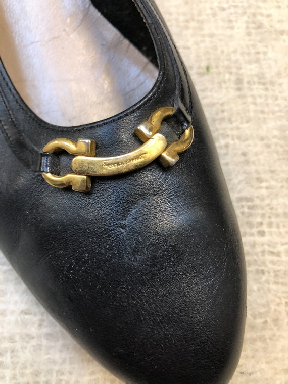 vintage Ferragamo shoes / black leather kitten he… - image 4