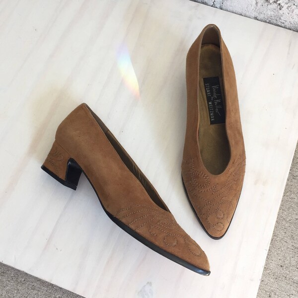 vintage Nicole Miller by Stuart Weitzman brown suede chunky heels / minimalist pumps