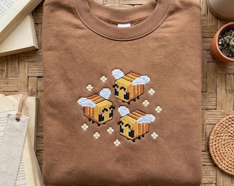 Embroidered Bee Sweatshirt, Pixel Art Bumblebee, Retro Gamer Hoodie, Save The Bees Crewneck, 8bit Insect Shirt, Cottagecore Aesthetic