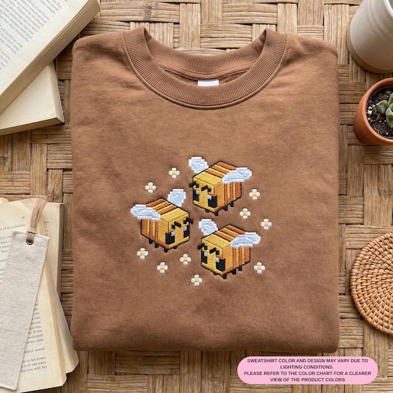 Embroidered Bee Sweatshirt, Pixel Art Bumblebee, Retro Gamer Hoodie, Save The Bees Crewneck, 8bit Insect Shirt, Cottagecore Aesthetic