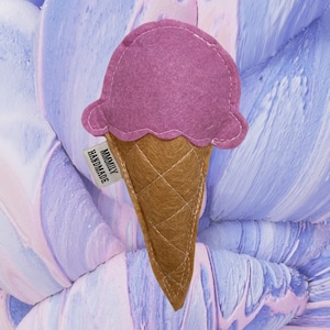Ice Cream Catnip Toy, Funny Gift, Cartoon Food Cat Toy, Cute Waffle Cone Felt Cat Toy, Ready to Ship, Desert Cat Toy, Unisex Gift
