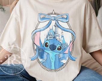 Camisa com laços coquete aquarela da Disney Stitch, camisa com cores confortáveis da Disneyland Stitch, camisa do Reino Mágico, camisa do Castelo Mágico da Disney