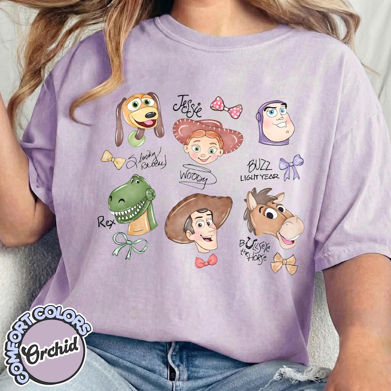 K&ouml;nnte beinhalten: Ein Satz von drei Keramik-Nistschalen in Blau-, Gr&uuml;n- und Wei&szlig;t&ouml;nen. Die Schalen haben eine gesprenkelte Glasur und ein schlichtes, modernes Design. Die gr&ouml;&szlig;te Schale hat einen Durchmesser von etwa 15 cm.