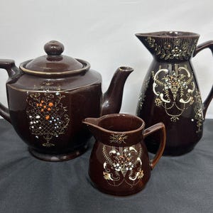 3 Vntg Moriage Redware Teapot & Pitchers Brown Hand Painted Gold Accent Japan