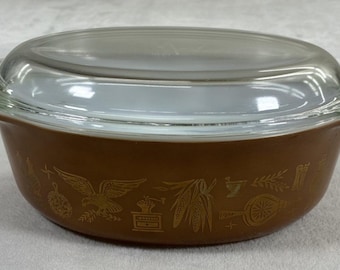Vintage Pyrex Brown Gold Early American 1.5 QT #043 Oblong Casserole Dish w/lid
