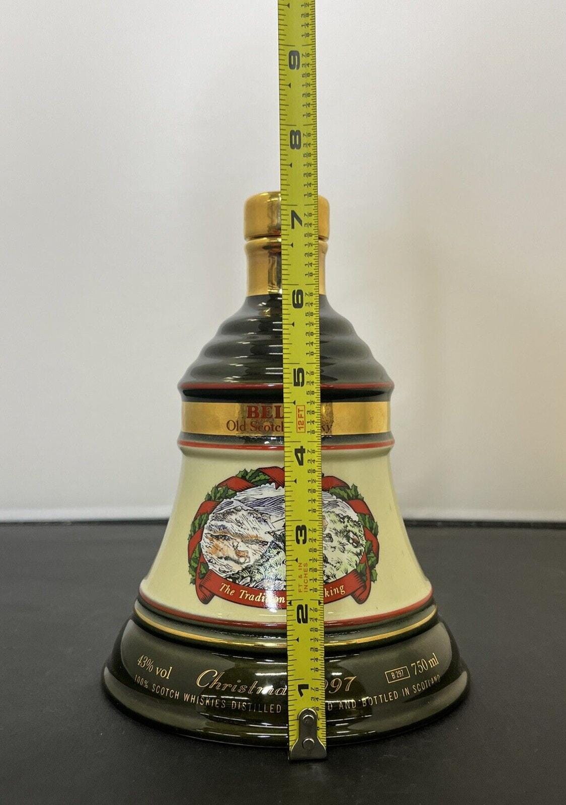Bell's Old Scotch Whiskey Arthur Bell & Sons Decanter Christmas