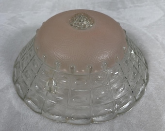 Lámpara de techo redonda de cristal estilo Art Déco MCM vintage, color rosa claro/transparente. Donada a organizaciones benéficas.