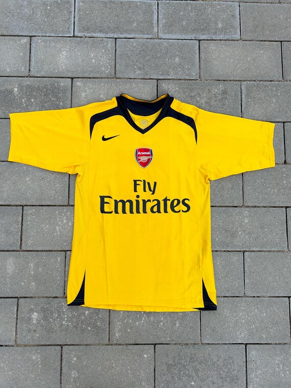 arsenal away shirt