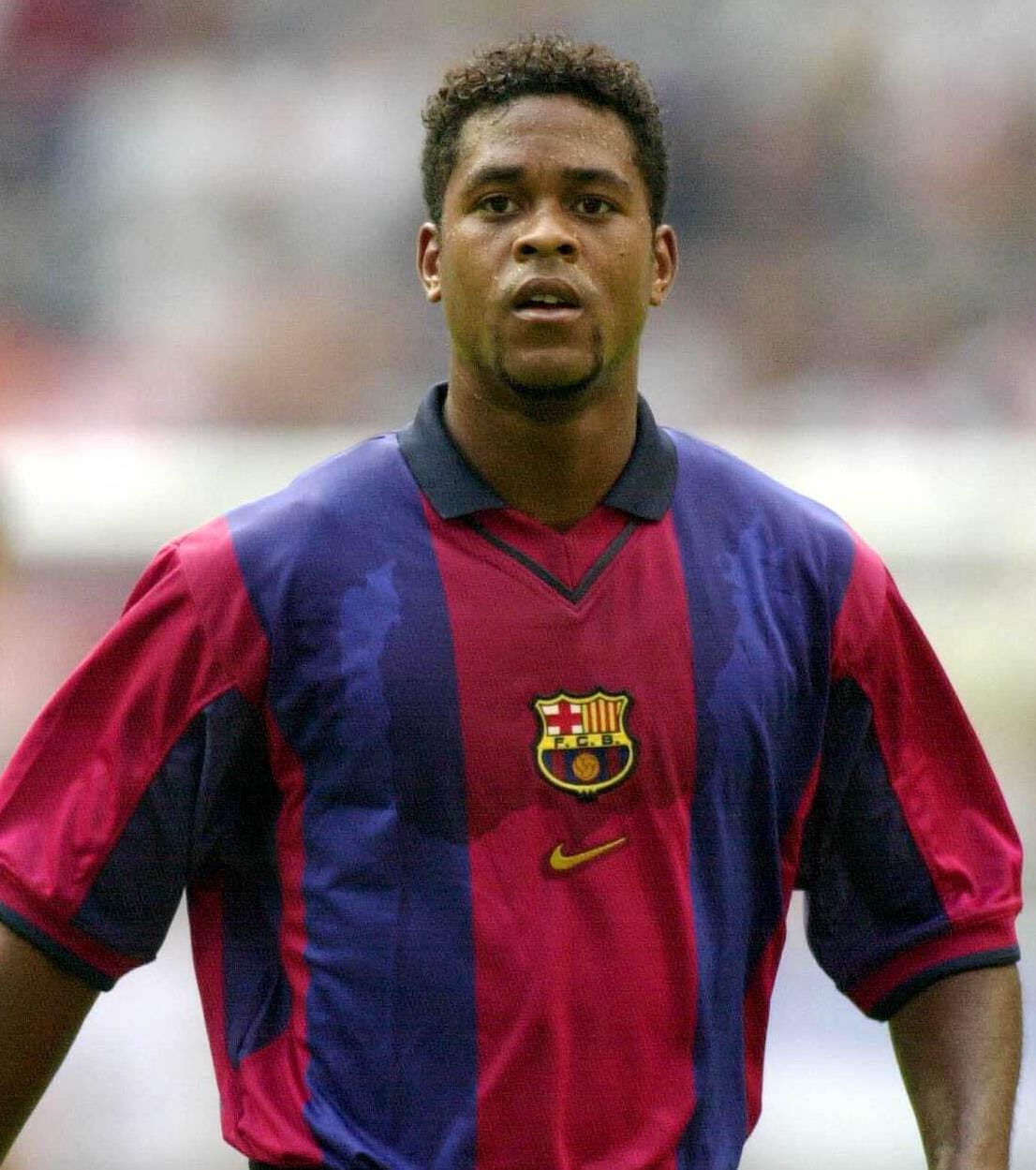 Barcelona 2000/01 Authentic Home Shirt Kluivert #9 Size S - Etsy