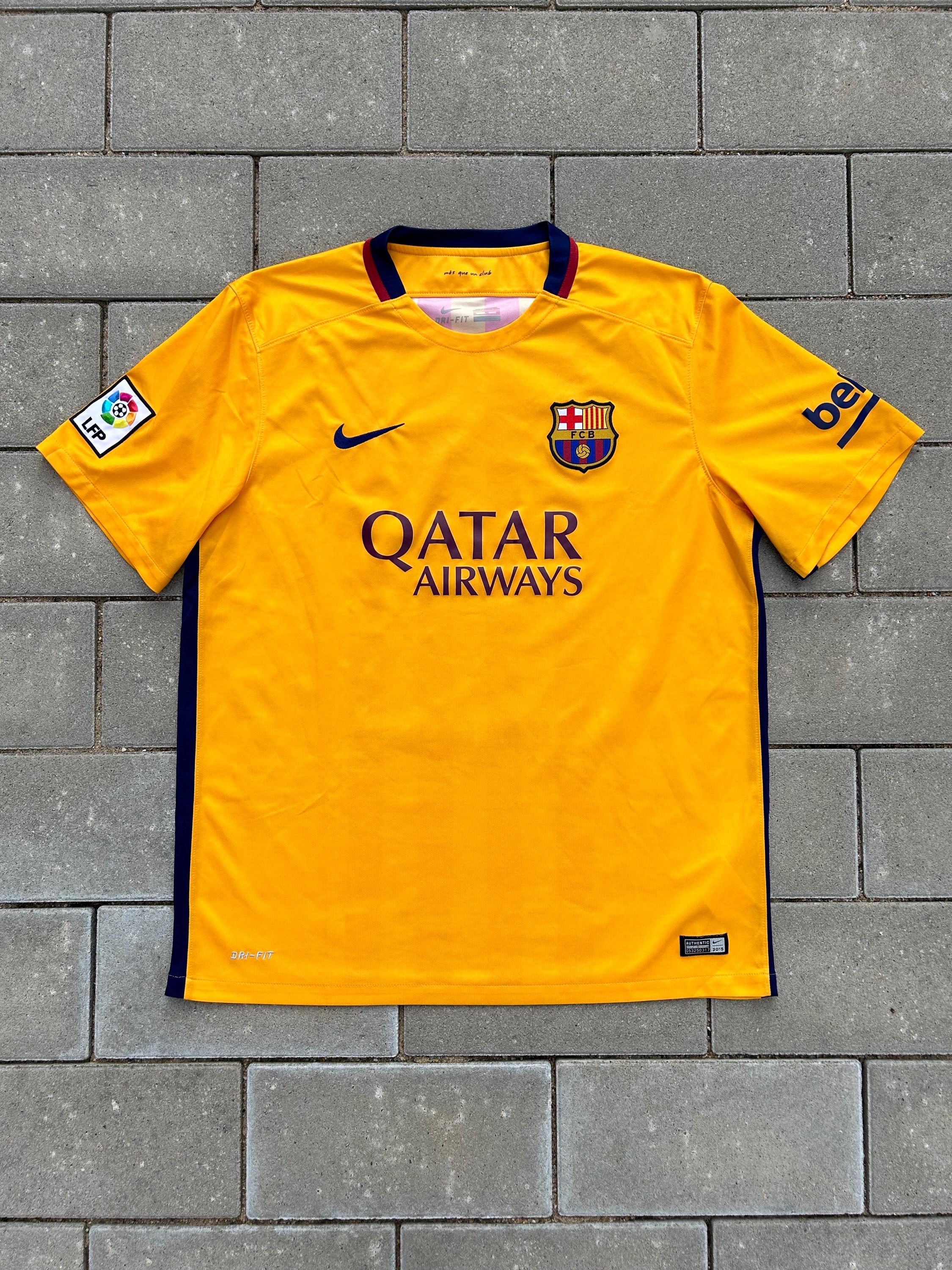 Barcelona 2015 16 Away Shirt XLB Excellent Men s Yellow Polyester Made By Nike