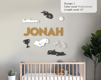 Letrero de coche de carreras personalizado para habitación infantil: decoración de madera personalizada