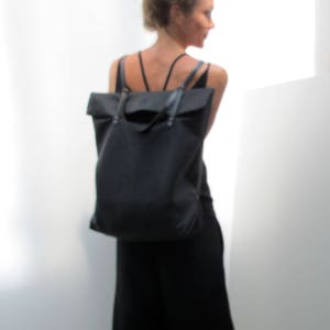 minimal backpack multipurpose shopper, black artificial leather image 9