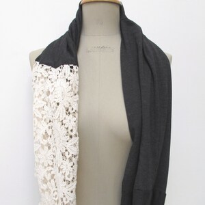 sjaal katoen jersey top in crème en grijs afbeelding 4