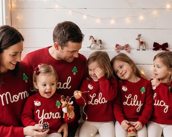 Maglioni natalizi personalizzati per tutta la famiglia / Maglioni coordinati per mamma, papà e bambini con nome ricamato personalizzato / Set di comodi abiti natalizi per tutta la famiglia