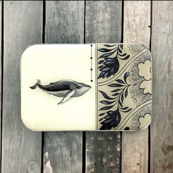 Whale notions tin LARGE (032)