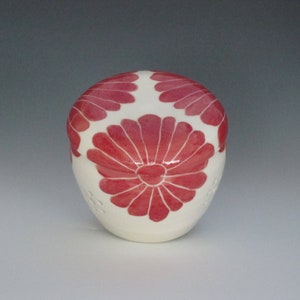 Garlic Jar / Garlic Keeper, porcelain pottery, hand thrown and handpainted in red flower design
