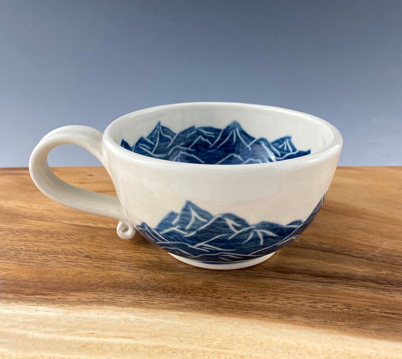 Porzellan Teetasse mit Bergen Bild 10