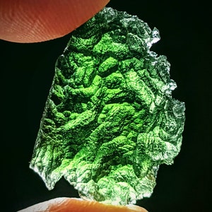 Moldavite / Moldavite Crystal / Authentic Moldavite WORLD CLASS TEXTURE 4.20 Grams Certificate of Authenticity Watch Video
