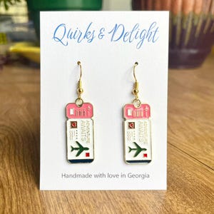 Boucles d'oreilles billet d'avion / Jolies boucles d'oreilles souches de vol / Cadeau voyageur du monde / Charme L'aventure vous attend