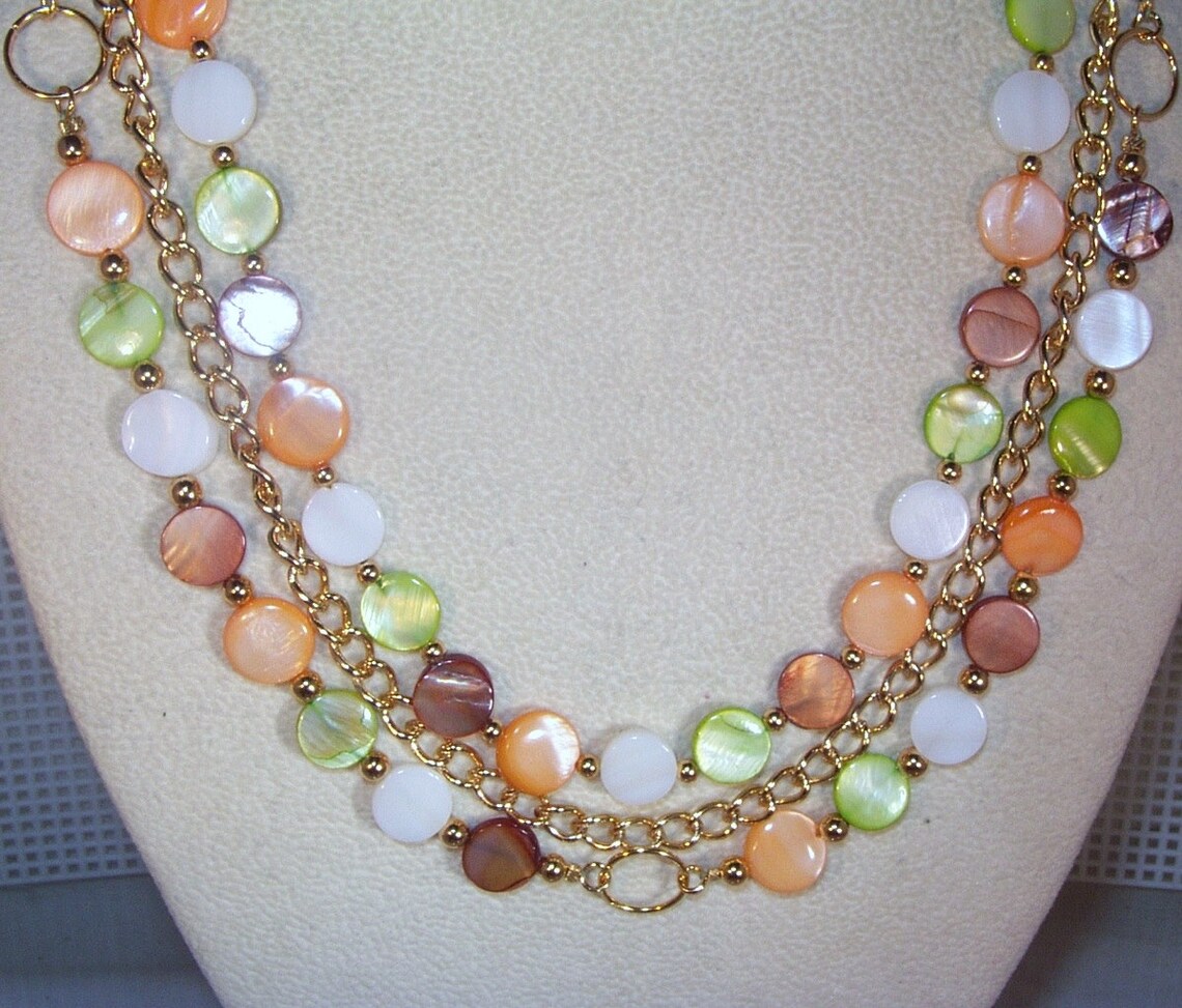 Mother of Pearl Jewelry - 3 Strand Necklace - Etsy