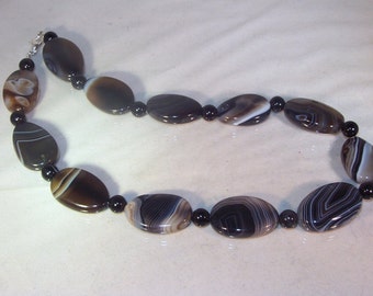 Gemstone Jewelry - Banded Black Agate - Necklace