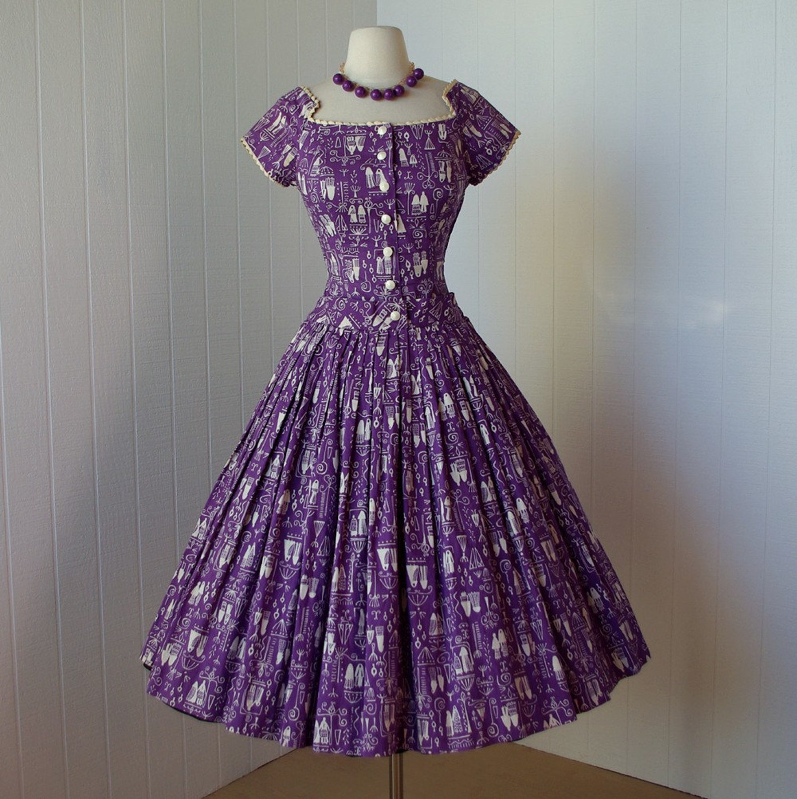 Купить платье 50 платьев. Платье Винтаж 50е. Платья 50-х годов. Платья 1950-х годов. Платье в стиле 50-х годов.