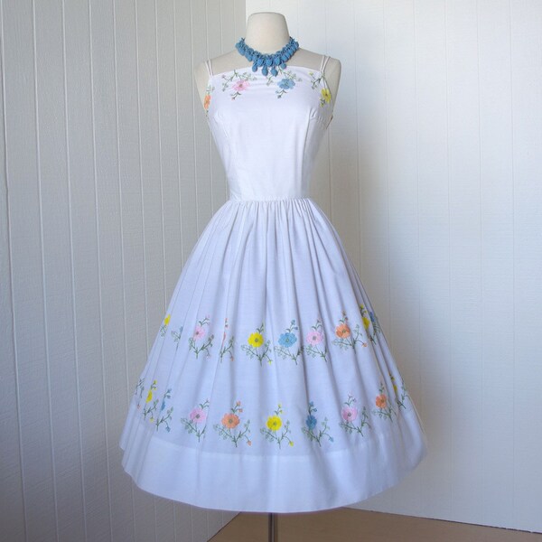 vintage 1950's dress  ...pretty L'AIGLON white cotton embroidered floral garden party full pin-up dress