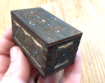 Scatola di legno per oggetti in piccoli barattoli o qualsiasi altra cosa tu voglia metterci dentro
