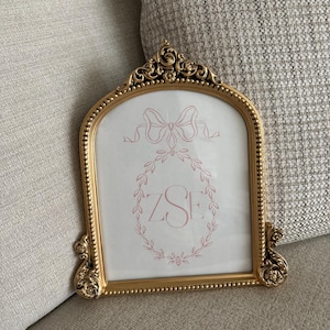 Gepersonaliseerde babymeisje of jongen monogram print - roze of blauw strik embleem kinderkamer print - aangepaste digitale print - kunst aan de muur kinderkamer