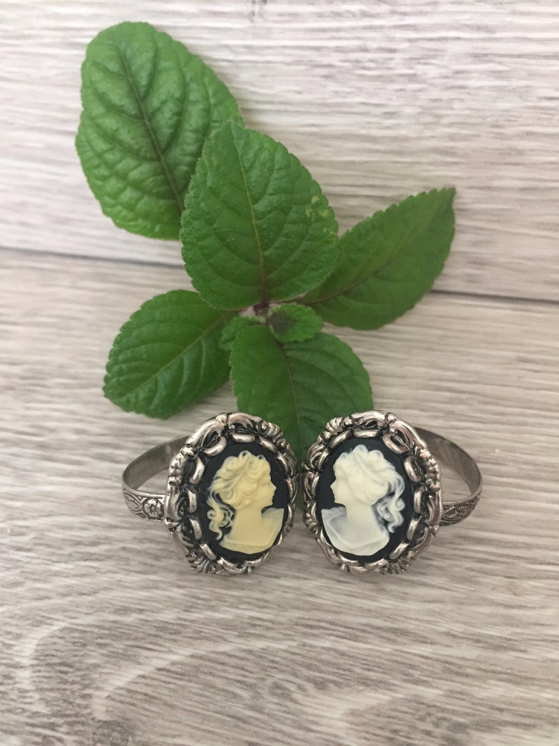 Victorian Ponytail Lady CAMEO RING Silver Adjustable