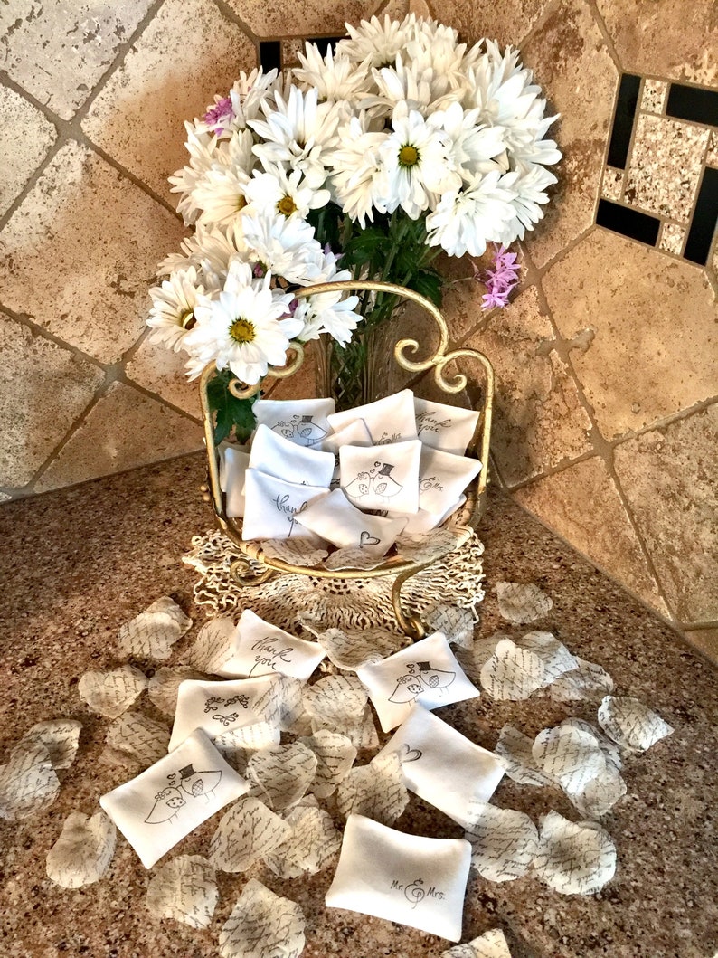 Set Of 5 Lavender Bridal Shower Favors Bridal Shower Gifts Wedding Favors SET of 5 Bridal Shower Favors Sachets Lavender Sachets