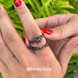 Ruby Birthstone Ring Set Gothcore Jewelry Anniversary Gift for Her Fantasy Branch Leaf Ring Everyday Wear Dark Academia Black Wedding Band