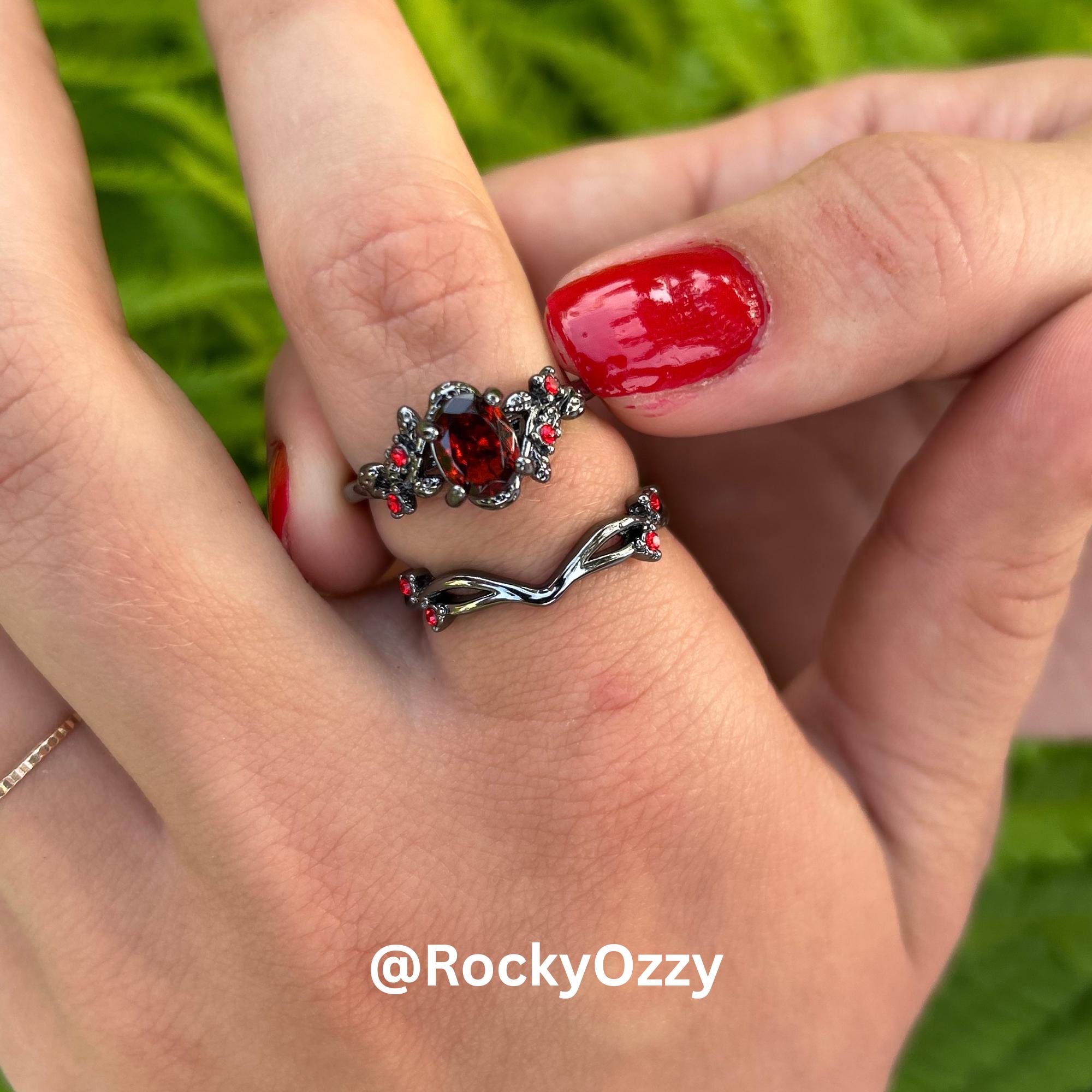 Anello Gotico in Argento 925 con Onice Nera – Gioiello Biker