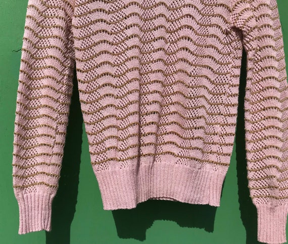 1980s Mauve Pink Crochet Sweater w Gold Threads D… - image 3