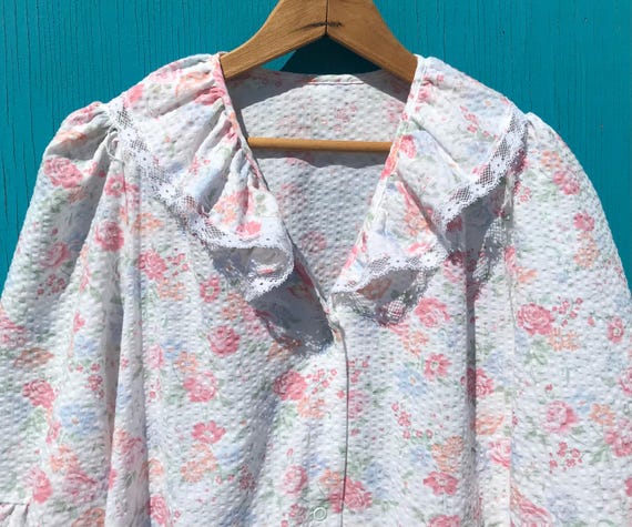 Vintage Housecoat Duster Floral Ruffles Seersucke… - image 3