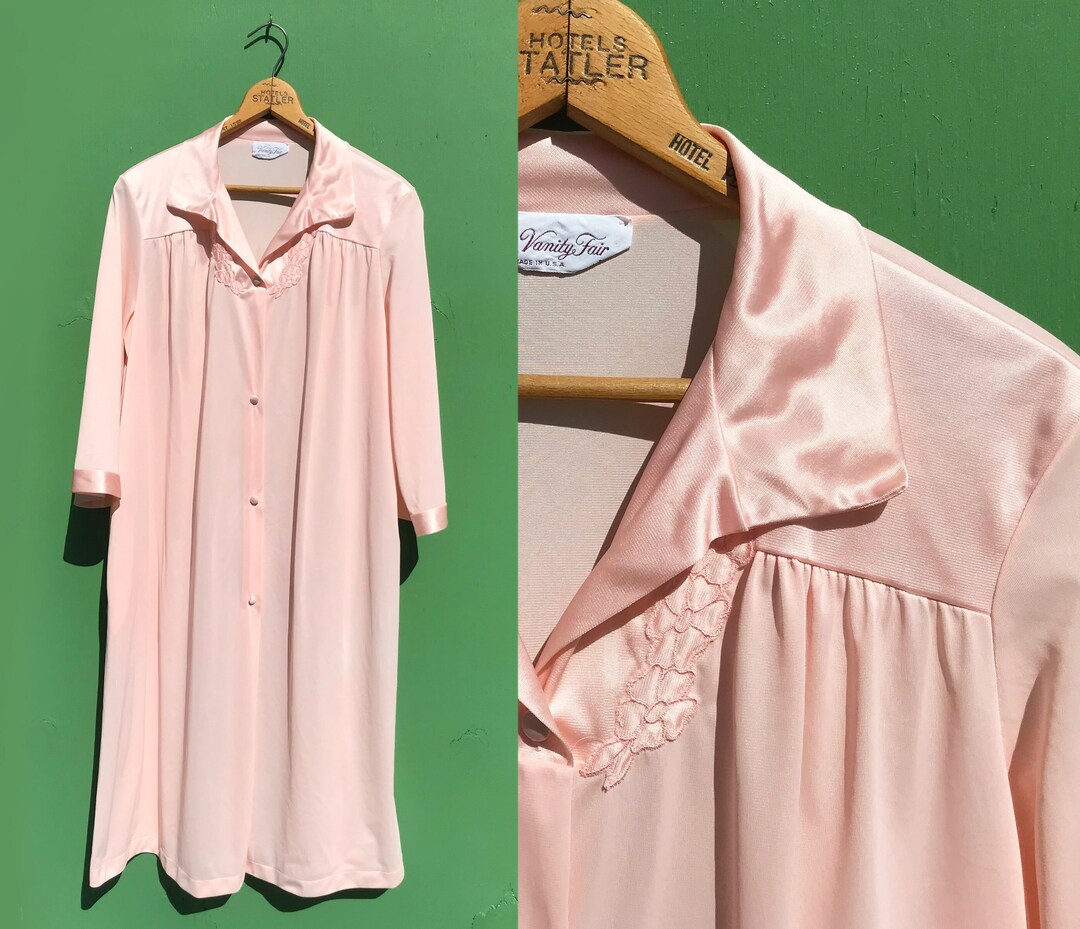 1980s Peach Pink Nylon Robe Housecoat Long Sleeves Button Front Size Medium Vintage Housecoat - Etsy