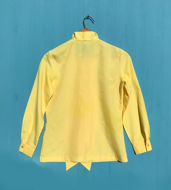 1970s Tie Collar Yellow Tiger Blouse Bow Neck Pol… - image 9